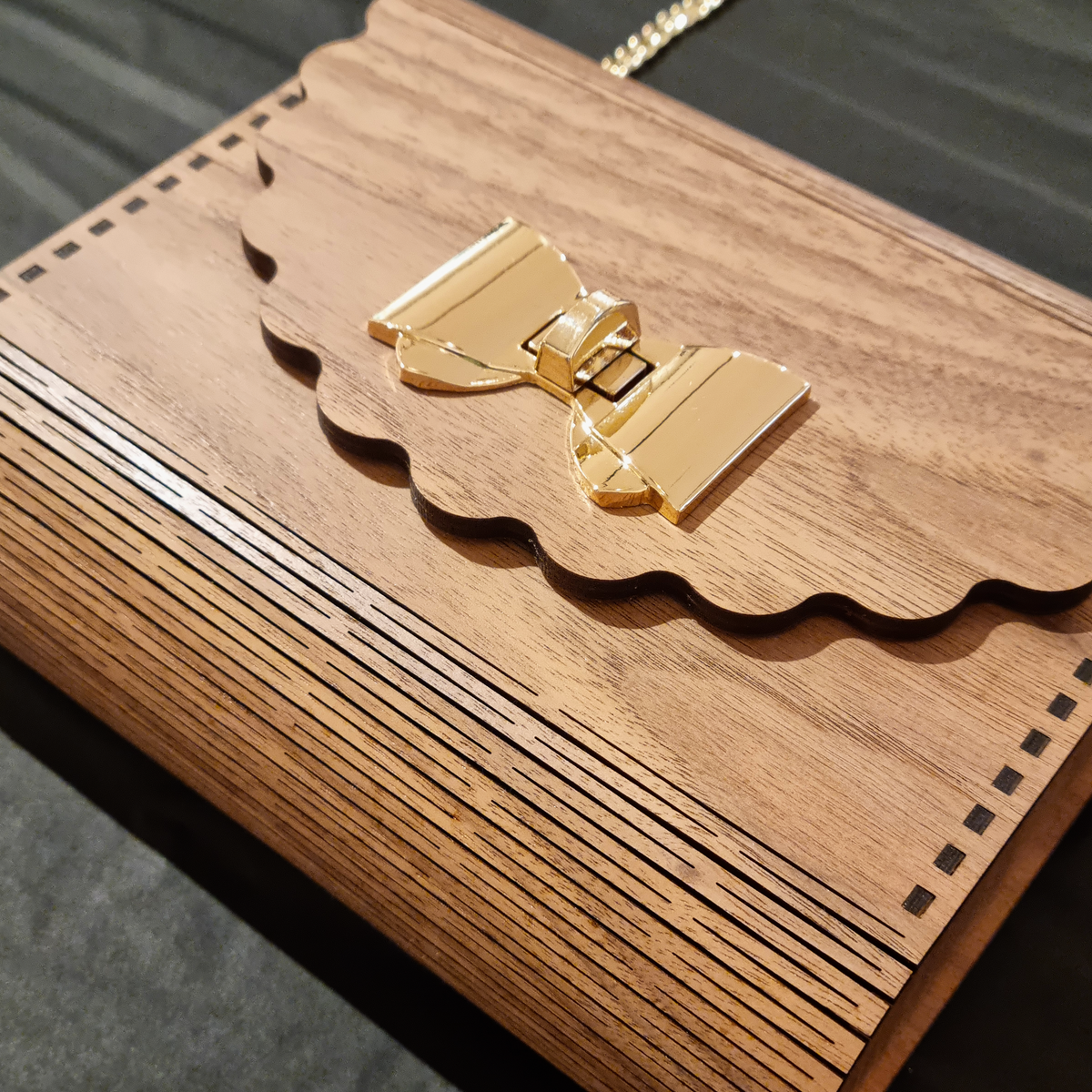 Wooden Handbag Bow